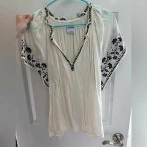 Old Navy Cream Graphic Short Sleeve Blouse